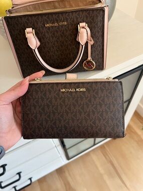Michael Kors Brown and Pink Signature Zip Wallet